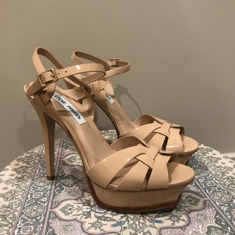 BRAND NEW Steve Madden Kannada